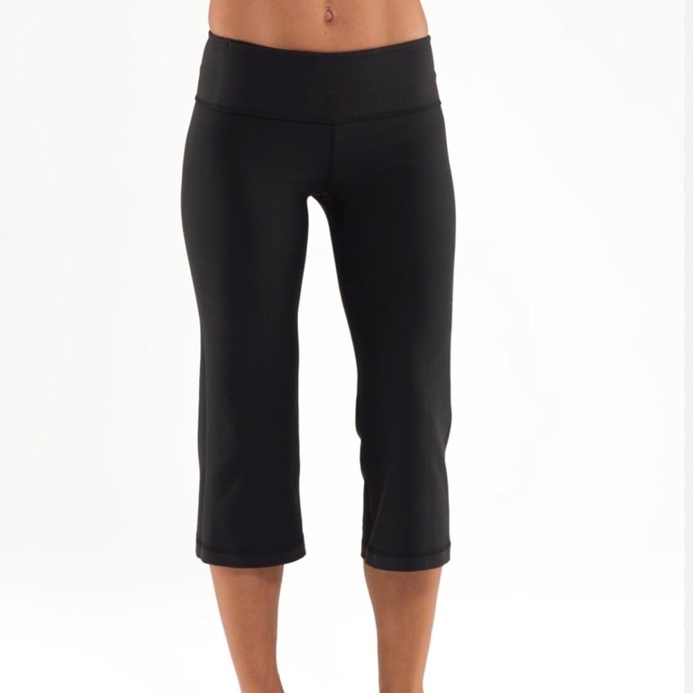 Lululemon Still Crop 15” Inseam Ribbed Waist Black Size 6 - Picture 1 of 8